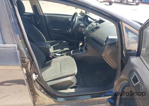 2015 Ford Fiesta Se z USA, uszkodzony, nr VIN 3FADP4BJ7FM141573